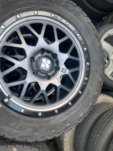 タイヤホイールセット　4WD 6穴139.7 ランクル　ハイラックス　など