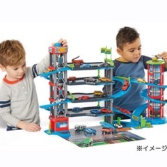 トイザらス5階建てパーキングの画像