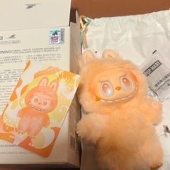POPMART エナジーラブブ Happiness はハピネスの画像