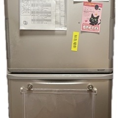 冷蔵庫　ファミリータイプ　大容量　SJ-WA35A シャープ　350L 2015年の画像