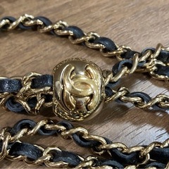 シャネル iPhone15　スマホケースキャビアスキン マトラッセの画像