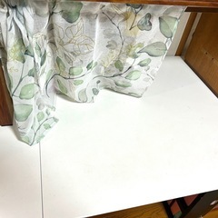 伸縮式テーブルの画像
