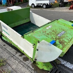 スター　マニアスプレッダー ダンプ　自走式　積載600Kg 10馬力 セル始動 クローラー　キャタピラ　マニアスプレッダ　堆肥散布機 肥料振り　肥料　堆肥　散布　運搬車　鶏舎 木くずまき　ビータ　宮崎　簡易始動動画ありの画像