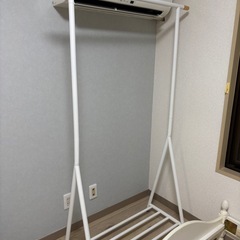 ハンガーラックの画像