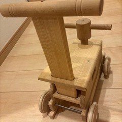 木製手押し車の画像
