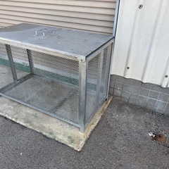 INT57⭐️美品⭐️ゴミステーション　鉄メッシュ　大型ゴミ箱　カラス対策バッチリ💁の画像