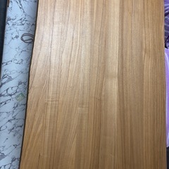 ダイニングテーブルの画像