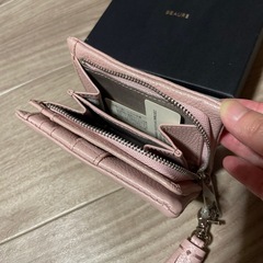 レディース二つ折り財布の画像