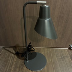 ライト　照明　金属製の画像
