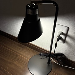 ライト　照明　金属製の画像