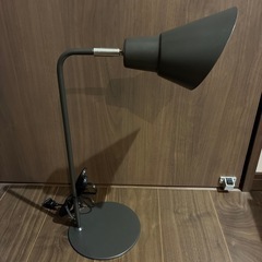 ライト　照明　金属製の画像