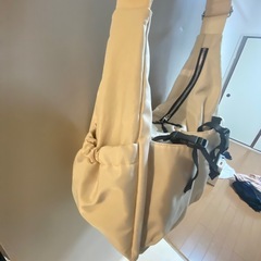 ベージュショルダーバッグの画像