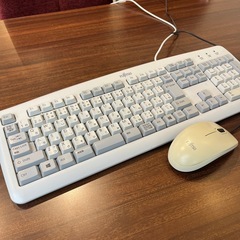 FUJITSUデスクトップパソコン※綺麗の画像