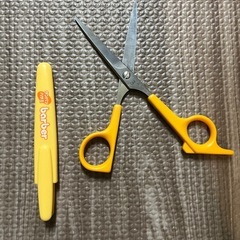 散髪はさみの画像