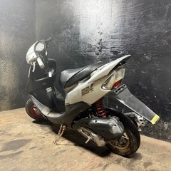 ★支払総額5.8万円★定休日なし！いつでも現車確認可能です！ ホンダ ZX シルバー AF35 2ストのためオイル注ぎ足すだけ！ バッテリー新品！社外リアサス！ クリアテール！ 加速良好！　速度良好！の画像