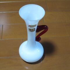 ガラス製一輪挿し（未使用）の画像