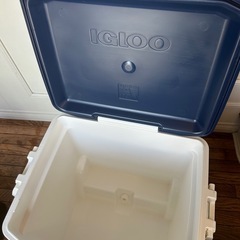 igloo(イグルー) クーラーボックス ハンドル・キャスター付き 58ℓの画像