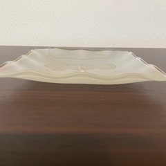 ね値下げピーターラビットのガラスさら皿の画像