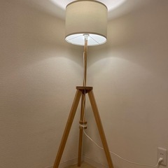 IKEA フロアランプの画像