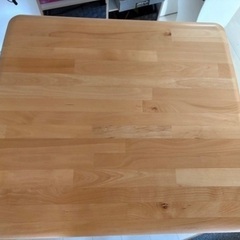 ニトリダイニングテーブル　90×80の画像