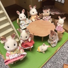 【シルバニアファミリー】ハウス・うさぎとリス8体・家具&小物セット　3万円相当の画像