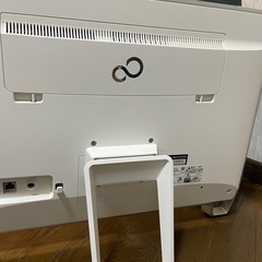 Fujitsu デスクトップPC ホワイト　ESPRIMO FH52/A3の画像