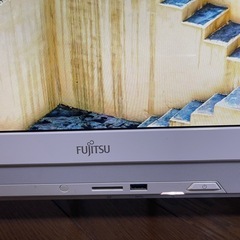 Fujitsu デスクトップPC ホワイト　ESPRIMO FH52/A3の画像