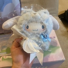 miniso fox island シナモンロール ぬいぐるみマスコットキーホルダーの画像
