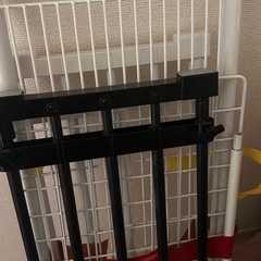 棚になる突っ張り棒の画像