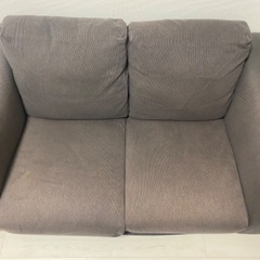 IKEAの2人掛けソファの画像