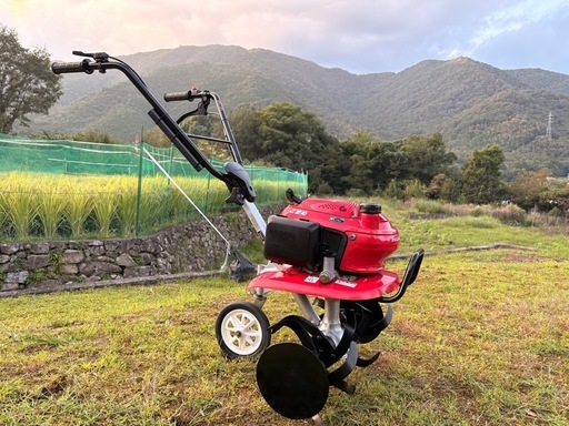 ⭐️美車　ホンダ　こまめ　動作確認済み　小型耕運機　家庭菜園　畑仕事にピッタリ⭐️軽量　コンパクト　メンテナンス済み！！
