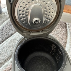 炊飯器の画像