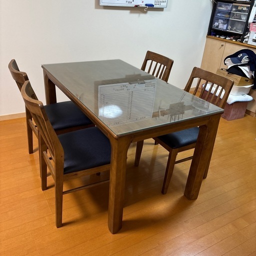 ダイニングテーブル椅子4脚