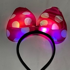 ミニーマウス 光る水玉リボンカチューシャディズニー ミニーパーティーグッズの画像