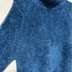 【交渉済】GU タートルネック ニット 青 もこもこ 長袖の画像