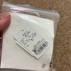 【新品・未使用】SMELLY シルバーバレッタの画像