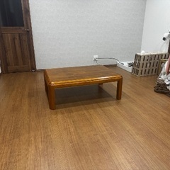 こたつテーブルの画像