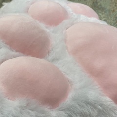 【新品未使用】　ネコ　肉球　ぬいぐるみ　超ウルトラBIGの画像