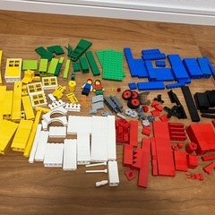 LEGO 基本の赤と青のバケツの画像