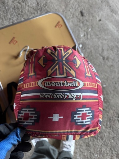 モンベルダウンシュラフ寝袋２個セット