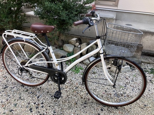 668、おしゃれママチャリ26インチ白