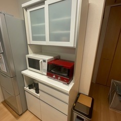 食器棚の画像