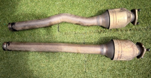 アウディTTRS 8J(mk2) 純正第2触媒バイパスまふらーマフラー