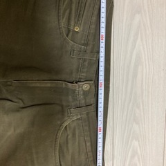 チノパン　パンツ　メンズパンツ ズボン　カーキ系　（株）ワールドの画像