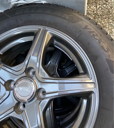 【東京神奈川限定】ブリザックVRX3 175/65R15 アルミホイール付き