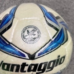 【新品】molten(モルテン) ヴァンタッジオ フットサル 4000 4号球(シャンパンシルバー×ブルー)の画像