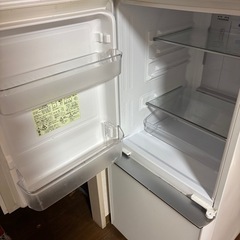 SHARP製137Lプラズマクラスター冷蔵庫の画像
