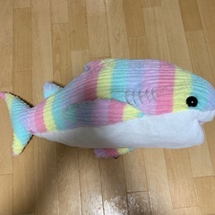 最終値引き致しました🙇‍♂️カラフルジンベイザメBIGぬいぐるみの画像