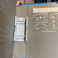 大量のバインダー　事務用品の画像
