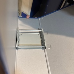 大量のバインダー　事務用品の画像